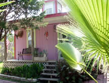Lost Parrot Cabins