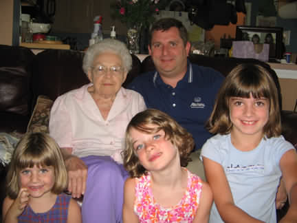 IMG_0111c.jpg (30482 bytes)