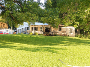 Heart of Texas Resort - Lakehouses