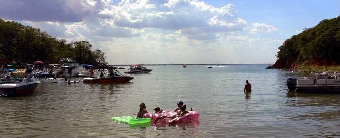 Lake Ray Roberts boating